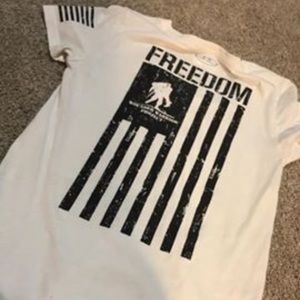 Underamour freedom shirt women’s